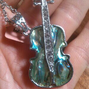 listing-status-banner